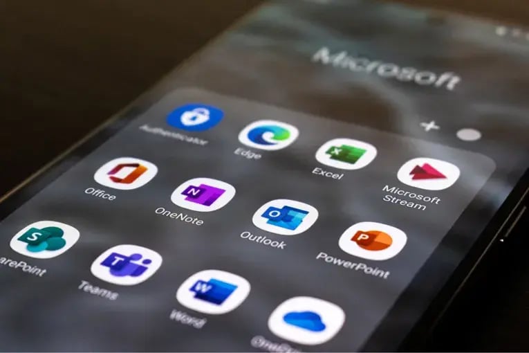 Outlookでのメール誤送信を防ぐには？防止策やOutlookを活用するメリットも 1