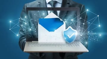 Outlookでのメール誤送信を防ぐには？防止策やOutlookを活用するメリットも