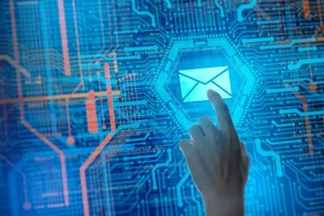 メールに潜むセキュリティリスク、サーバーをセキュアにする技術