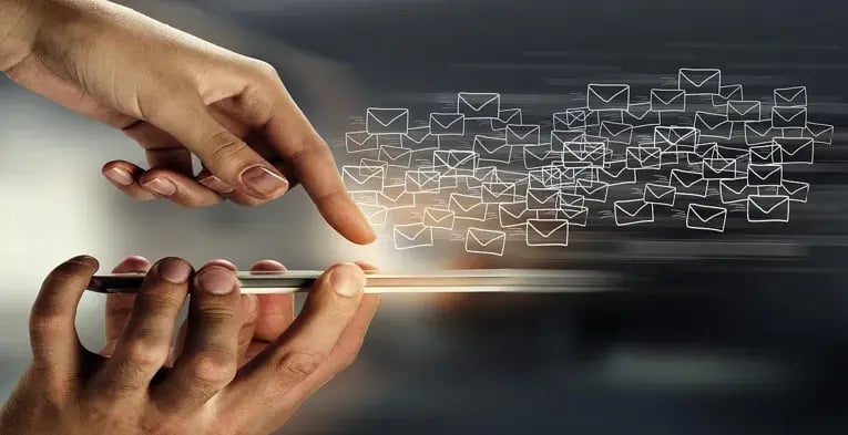 なりすましメールとは？見分け方や対処法などを解説 2