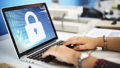 ゼロトラストモデルとは？セキュリティの仕組みと導入ポイントを解説